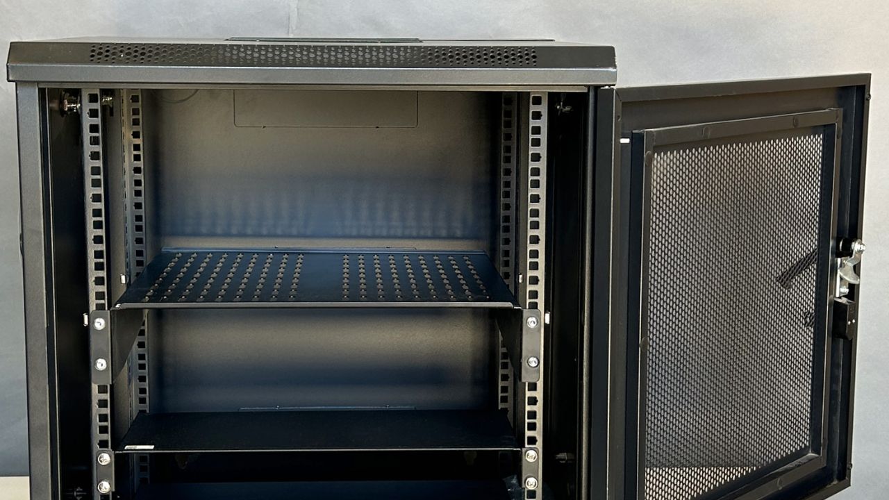 Key Elements to Consider When Choosing a Wall-Mounted Rack Cabinet